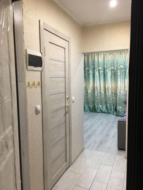 Собственноручно с мужем снесли старый ремонт и откапиталили нашу квартиру. 06