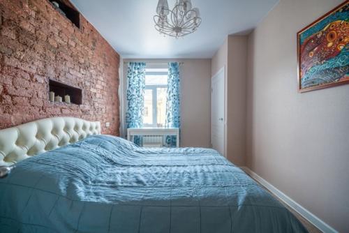 Снесли все стены, какие допустимо и переделали квартиру заново. 03