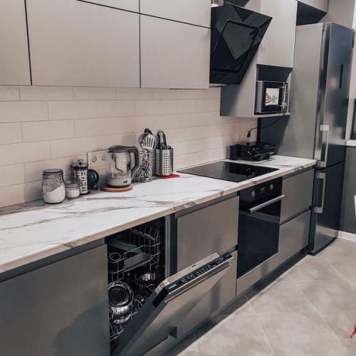 Пожалуй на свой страх и риск покажу вам свою кухоньку. 01