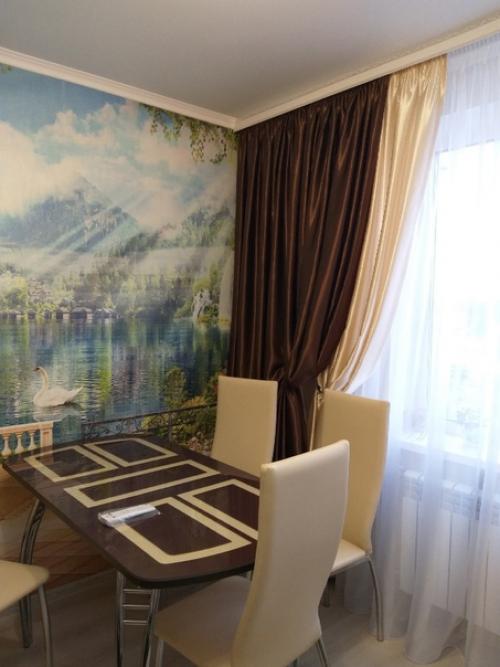 Интерьер моей кухни с яркой подсветкой. 03