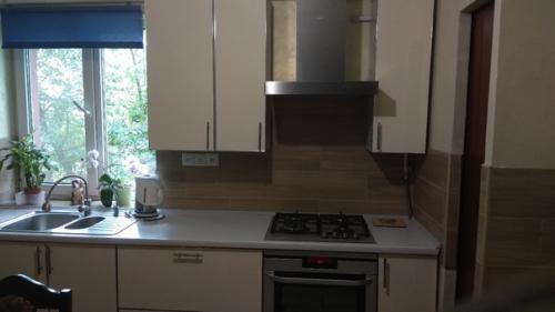 А это моя кухня, вот так выглядит дийн в ней. 01