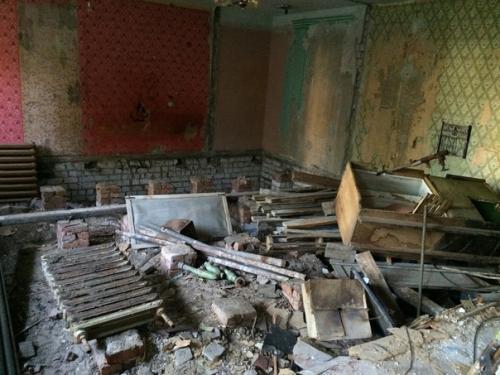 Откапиталили полностью ушатанную квартиру.