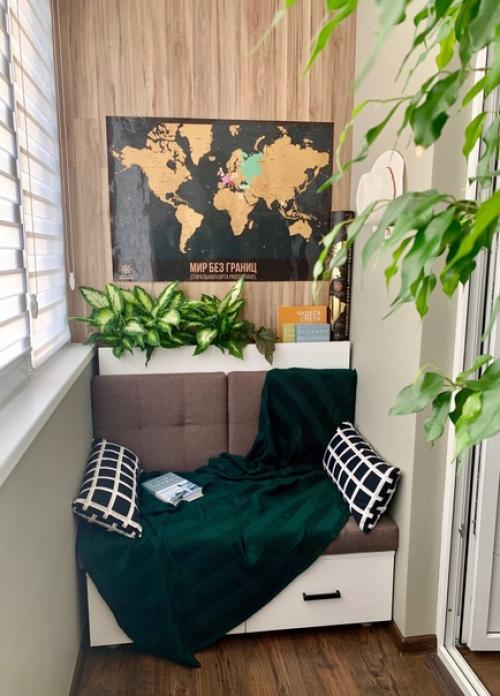 И свой балкончик показываю. 01