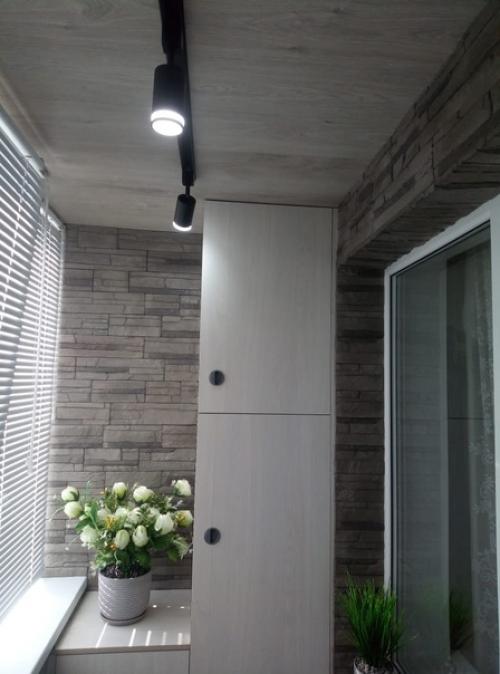 Сделали ремонт на балконе. 02