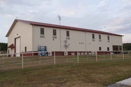 Тот момент, когда девушка при знакомстве спросила где ты живешь, а ты ответил ей что в амбаре. 01