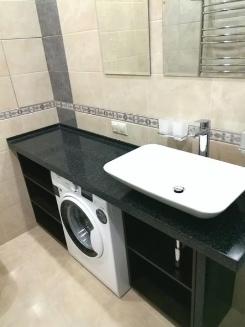 Недавно закончили ремонт в ванной комнате, получился вот такой дизайн. 09