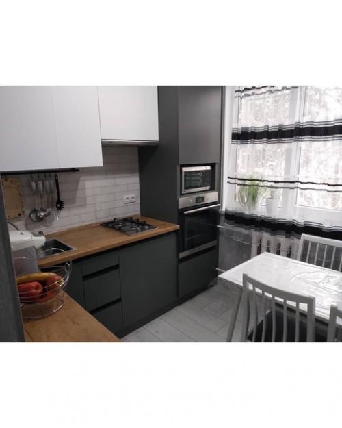 Сделали себе на кухне современный стильный ремонт. 01