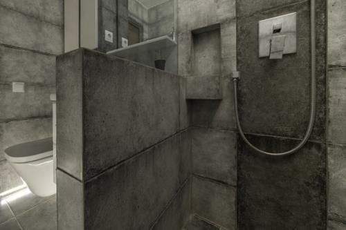 Таким образом оформили санузел, ушел на это 1 месяц. 01