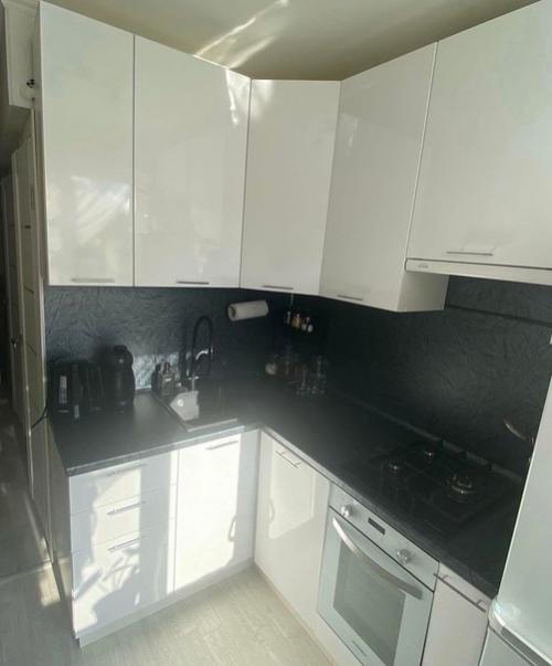 Мы принялись за ремонт малогабаритной кухни, которая занимает всего 6 кв. 02