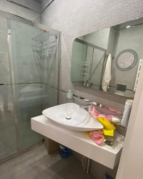 Пришел и наш черед показать нашу квартиру. 04