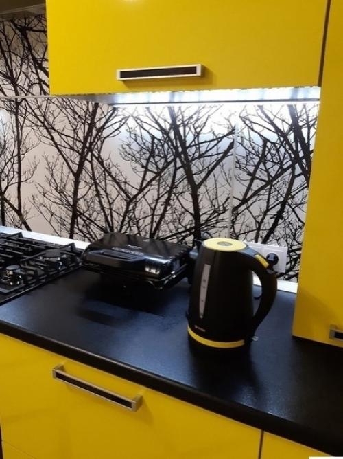 Осень прекрасная пора, когда листья деревьев становятся ярко желтыми. 04