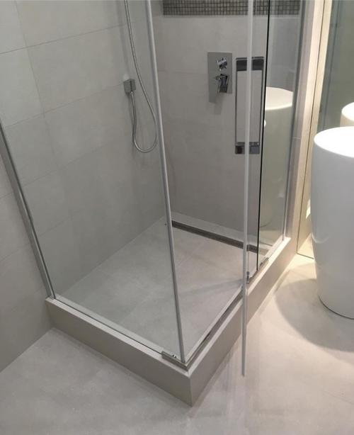 Коротко о том, как мы возводили душевую кабинку. 05