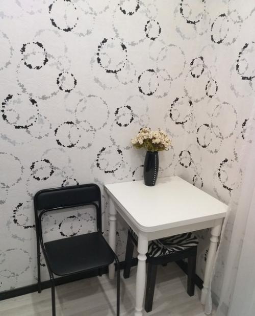 Хочу начать с нашей кухни (5, 5. делали все сами (кроме окон. 03