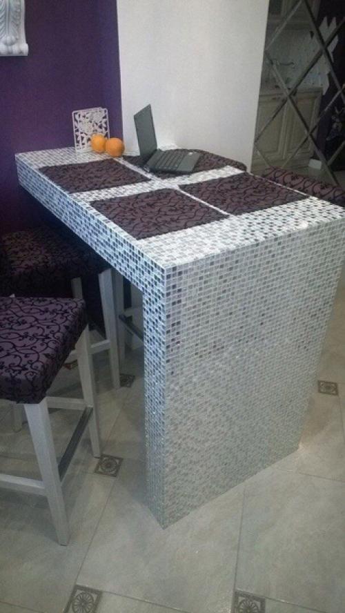 Демонстрирую, как мы делали кухонный столик себе на кухню. 05