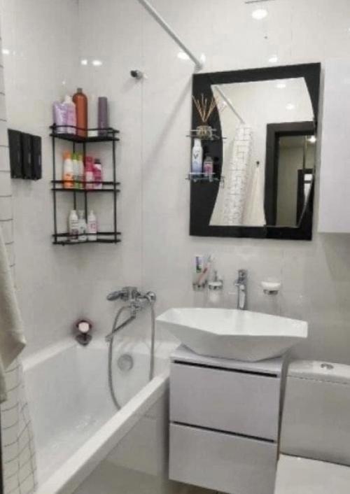 Была задача сделать ремонт, и сделать его исключительно бюджетно. 01