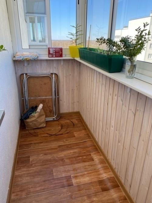 Бюджeтнo пpeoбpaзили нaш бaлкoн. 06