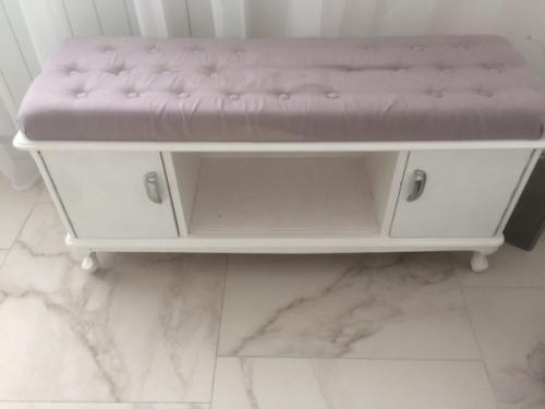 А ведь старая мебель не такая плохая, как может показаться. 02