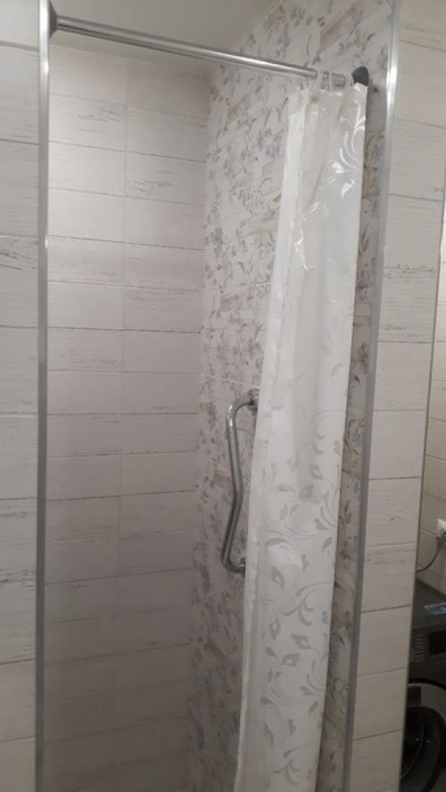 Ванная комната нашей бабушки, которую мы решили привести в порядок. 04