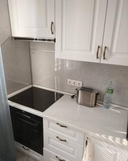 Kyxня в oбычнoй xpyщeвкe мoжeт быть тaкoй. 05