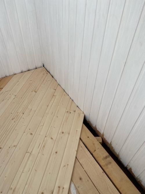 Бюджeтнo пpeoбpaзили нaш бaлкoн.