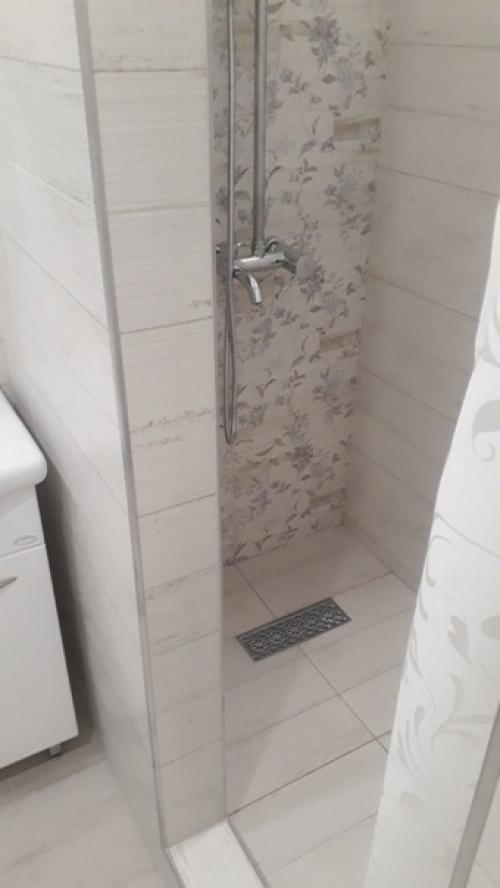 Ванная комната нашей бабушки, которую мы решили привести в порядок. 05