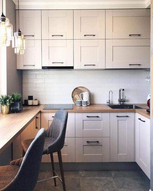 Даже в хрущевке может быть шикарная кухня. 01