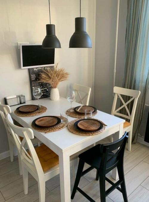 Площадь нашей кухни аж 10 кв. 03