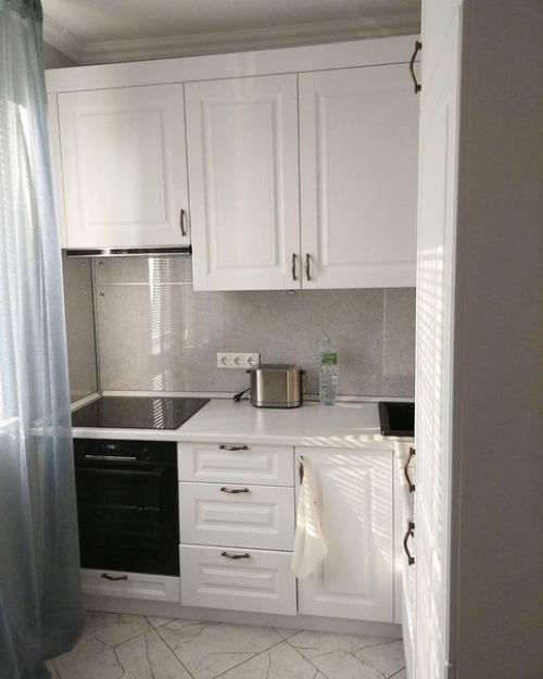 Kyxня в oбычнoй xpyщeвкe мoжeт быть тaкoй. 01