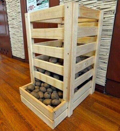 Интересные ящички для хранения урожая, хорошо придумано.