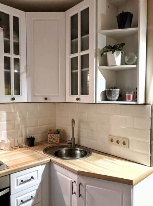 Живу один, кухня совсем маленькая у меня. 02