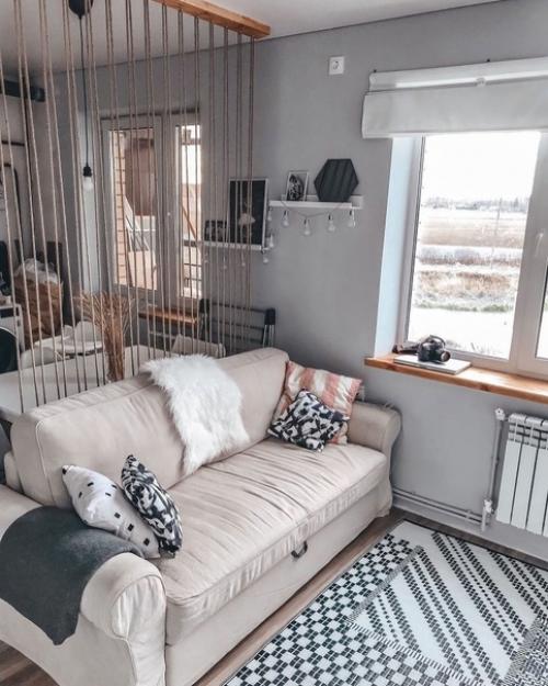 Хочу показать вам, как мы придумали отделить кухню и гостинную. 02