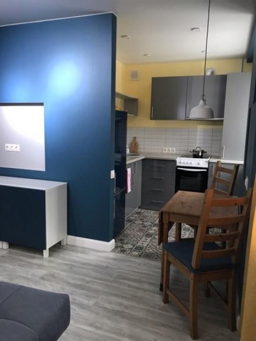 В квартире не было ничего, совсем ничего, то есть даже стен. 04