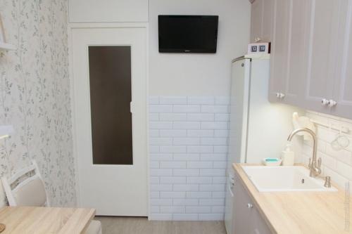 Весь ремонт взялся делать муж самостоятельно. 07