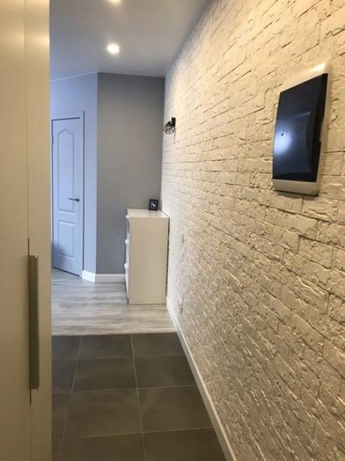 В квартире не было ничего, совсем ничего, то есть даже стен. 07