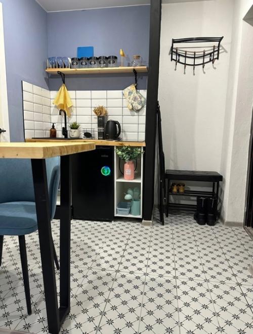 Комната общежития преобразилась в уютную квартиру - студию. 01