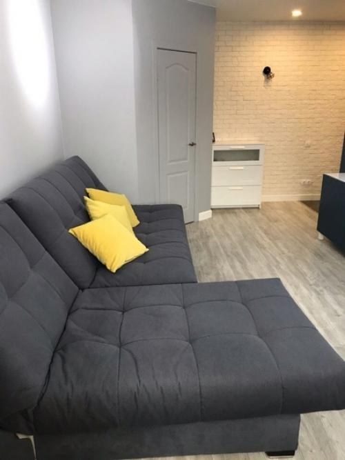 В квартире не было ничего, совсем ничего, то есть даже стен. 06