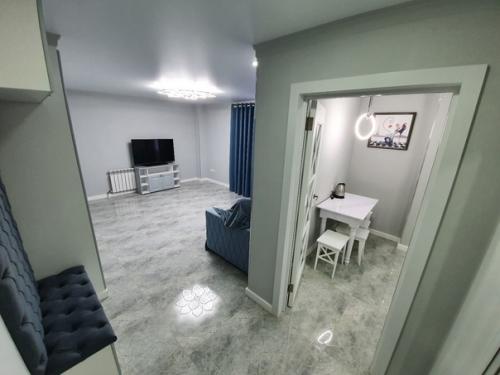 На все вот это дело у нас ушло 4 месяца работы. 06