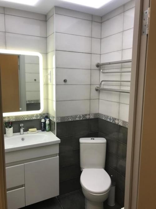 Весь ремонт сделали полностью сами, без привлечения посторонней помощи. 03