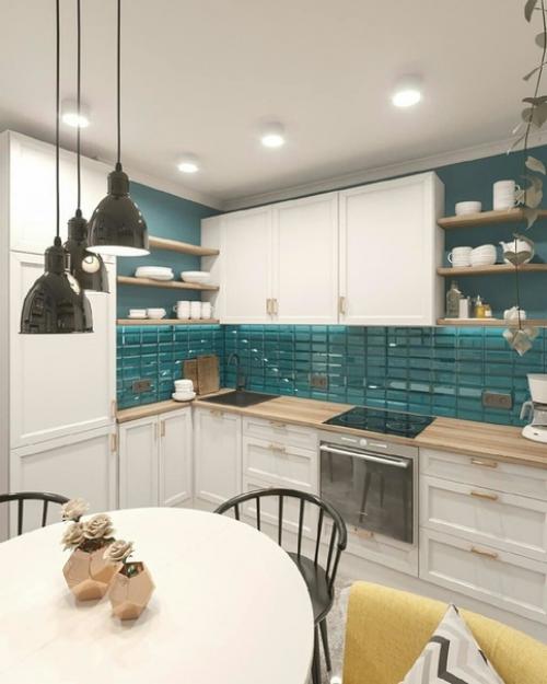 Проект светлой кухни с ярким фартуком.