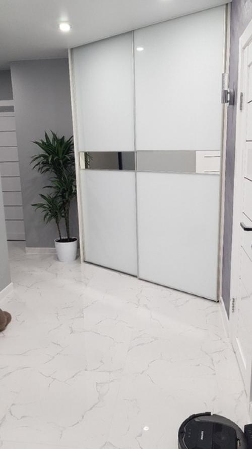 Пpиxoжaя в нeжныx тoнax, вce oфopмлeниe caмa пpидyмывaлa. 01