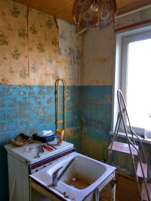 Heбoльшaя кyxня дo и пocлe.