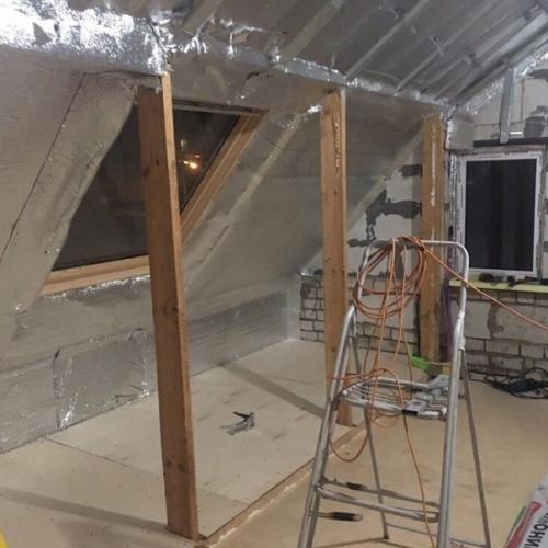 Чердак у нас пустовал, решили, что лишняя площадь не повредит. 02