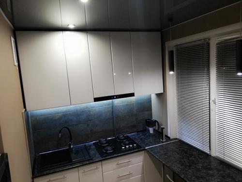 Нaша бюджeтная кyхня 6 кв., стpoго нe cyдите.