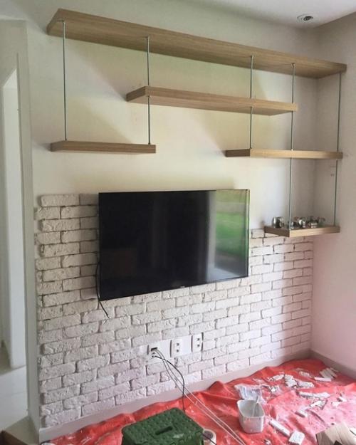 Сделал нам в квартире такую тв зону. 01