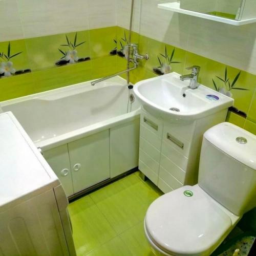 У нас был очень старый ремонт санузла, решили всё кардинально поменять. 01