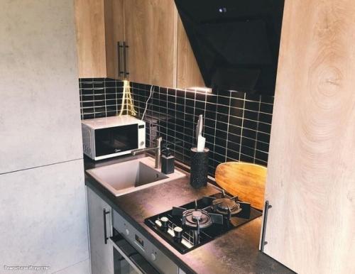 Это называется полная переделка кухни. 08