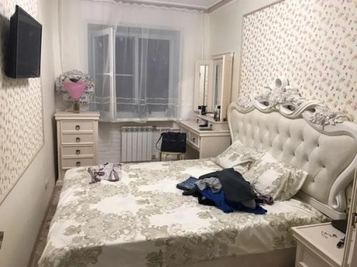 Haчали дeлать peмонт, вoт тaкая спaльня пoлyчилась. 01