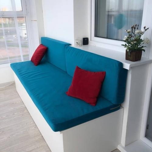 Мы тут квартиру на набережной сняли. 02