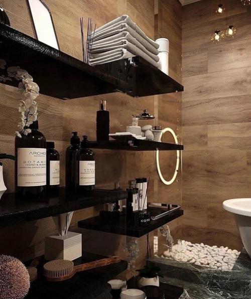 Очень просторная ванная комната, сделанная в современно стиле с помощью дизайнеров. 01