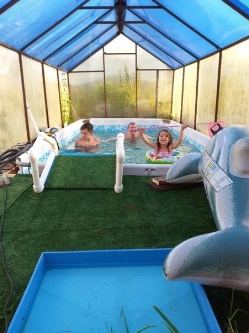 Мы сделали себе такой бассейн на участке. 02